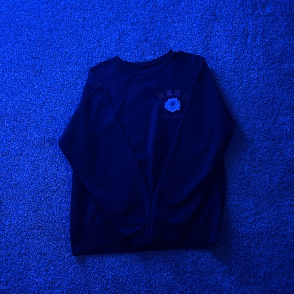 Black Sweatshirt